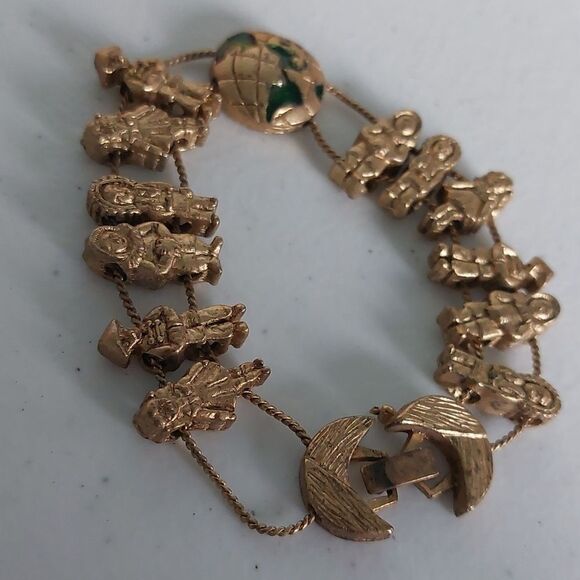 Vintage Unsigned Children of The World Gold Tone Tofa Style Slider Bracelet - Picture 2 of 6